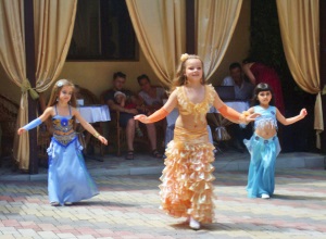 Восточные танцы (дети)